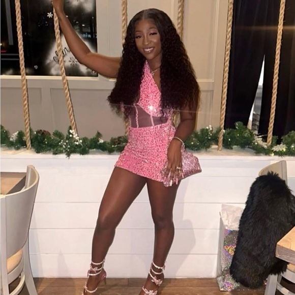 Dresses & Skirts - ⚠️CLEARANCE Pink Sequin Mini Dress